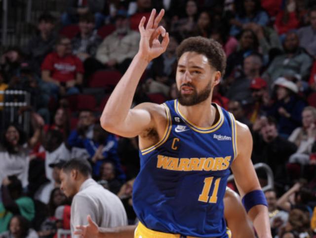 汤普森41分射穿航天城 休斯敦的夜空佛光普照