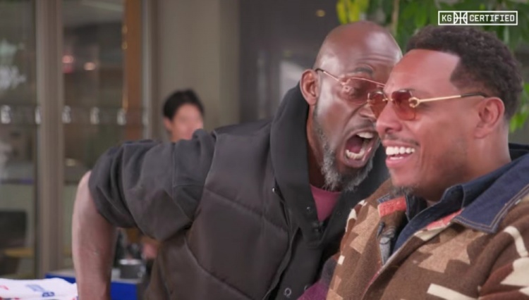 九游体育官网-KG：曾经全明星氛围很紧张 拍照时露出假笑 拍完我就朝着邓肯大喊