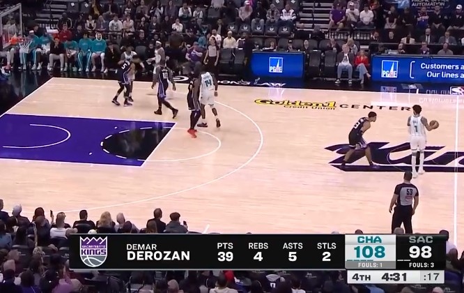 九游体育下载-接着上分!德罗赞单打迪亚巴特强突左手上篮 已砍赛季新高39分