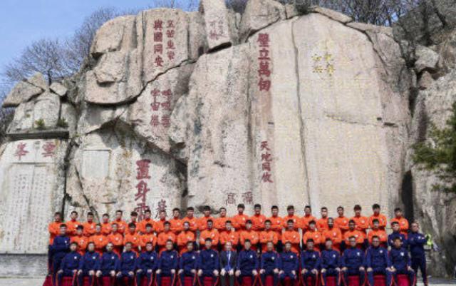 九游体育下载-联赛开幕前搞点仪式感?中超队爬山 日本球队拜神