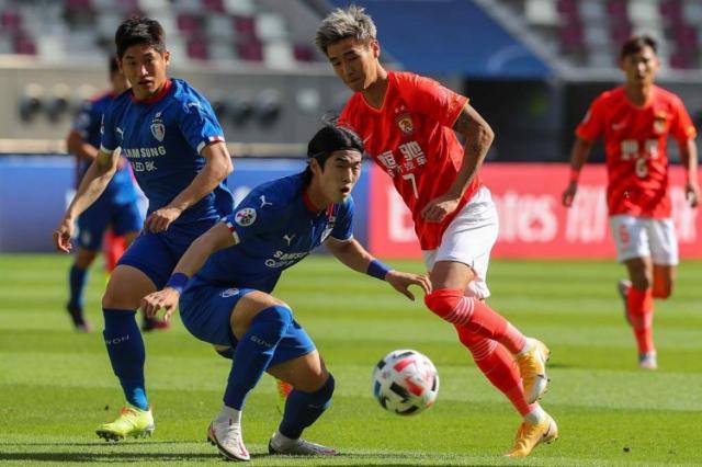 津媒：亚冠调整后球员面临高温和魔鬼赛程 易受伤